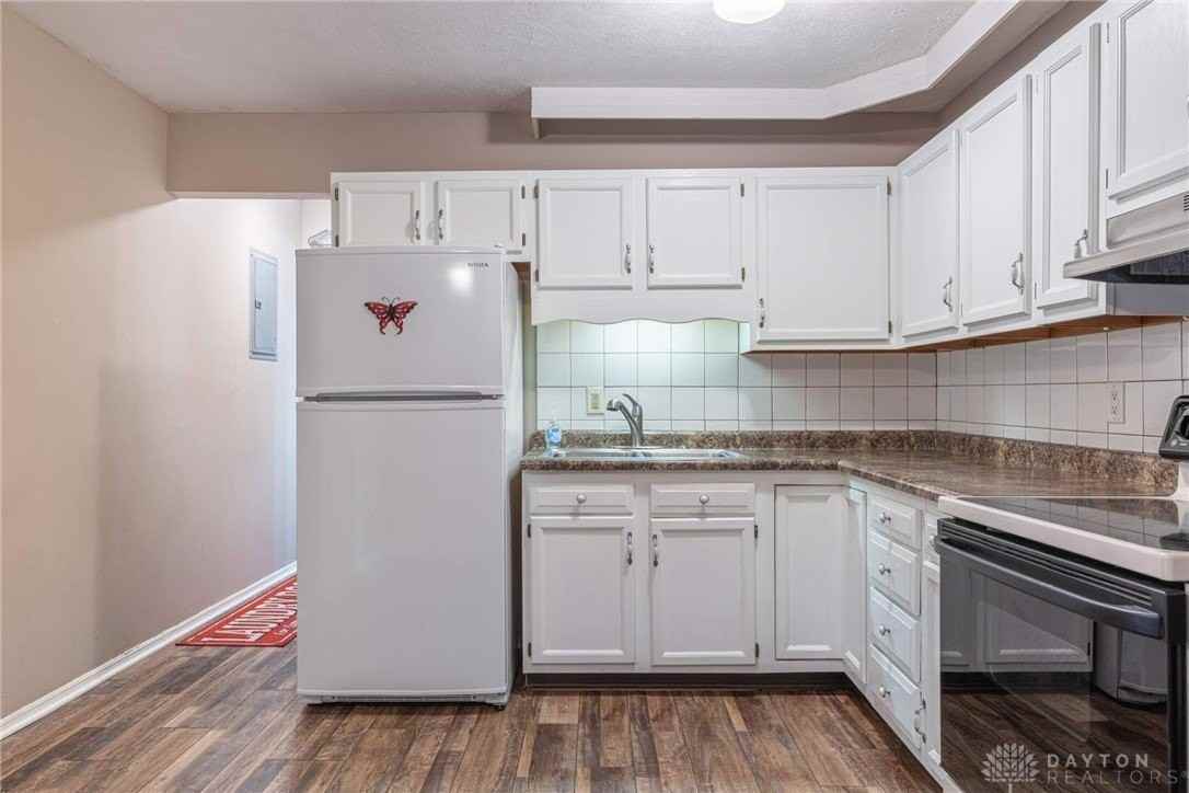 1364 Sheridan Ct - Photo 7 of 27