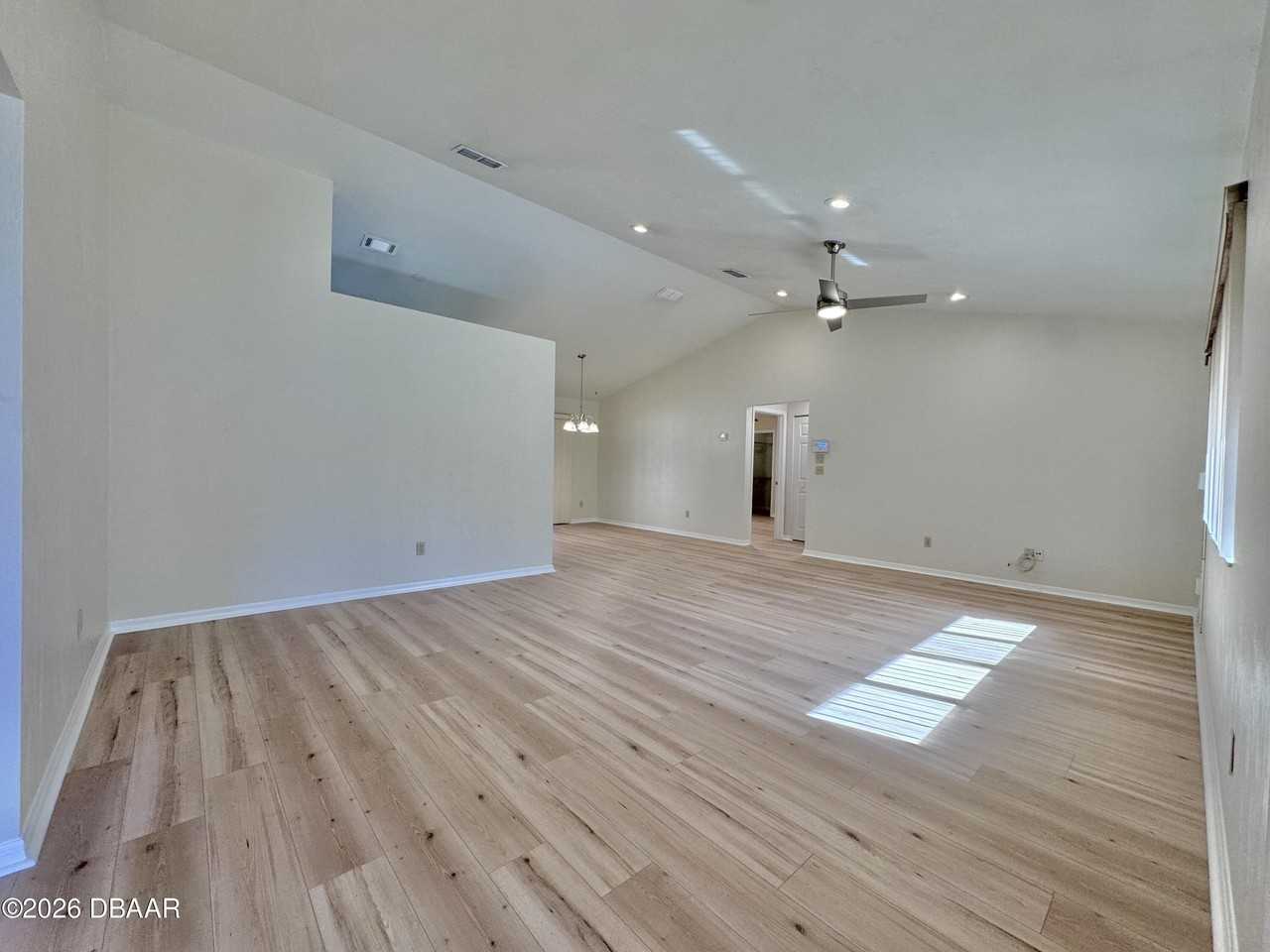 23 Aston Cir - Photo 6 of 37