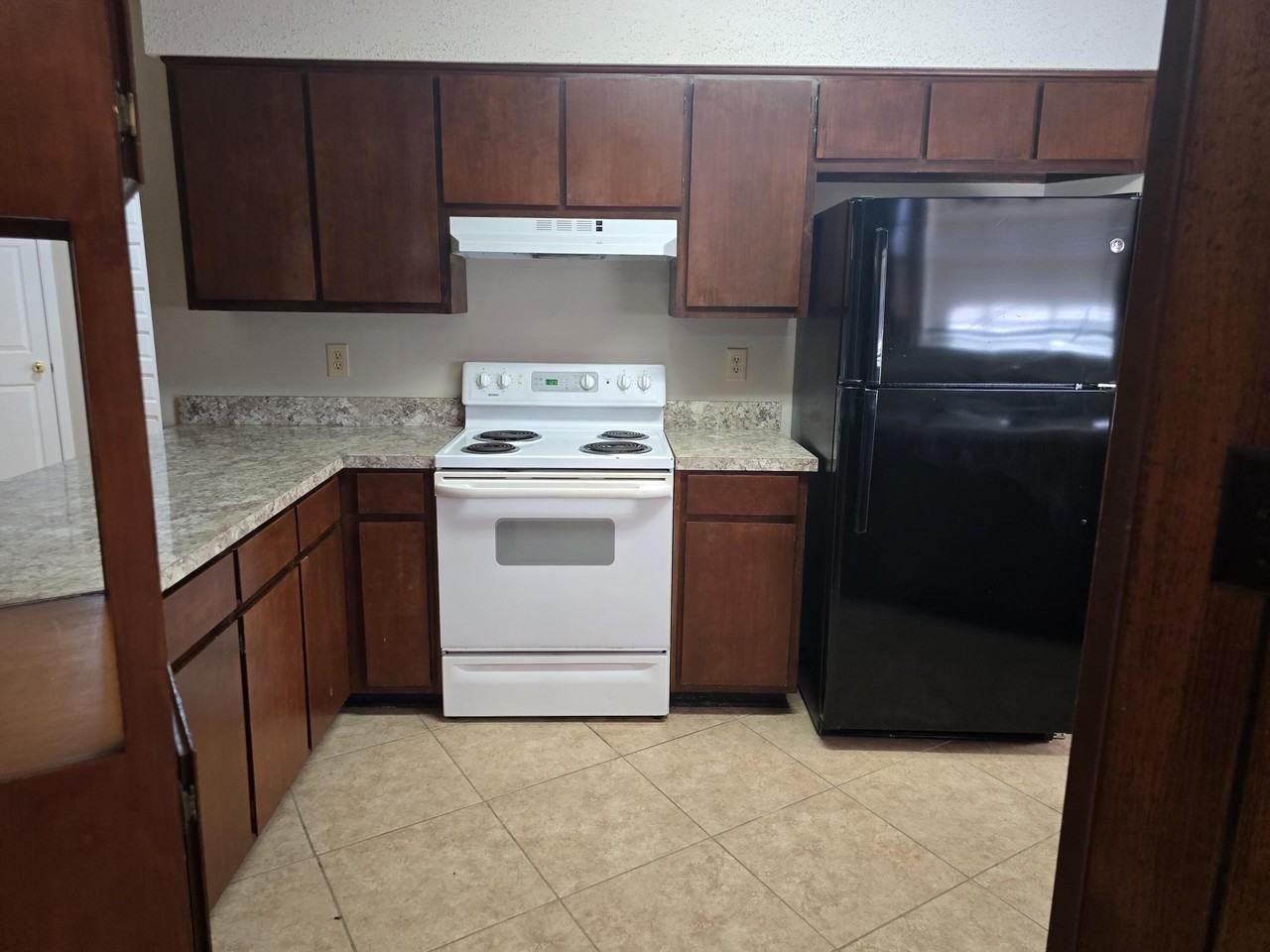 309 Somerset Dr - Photo 3 of 43