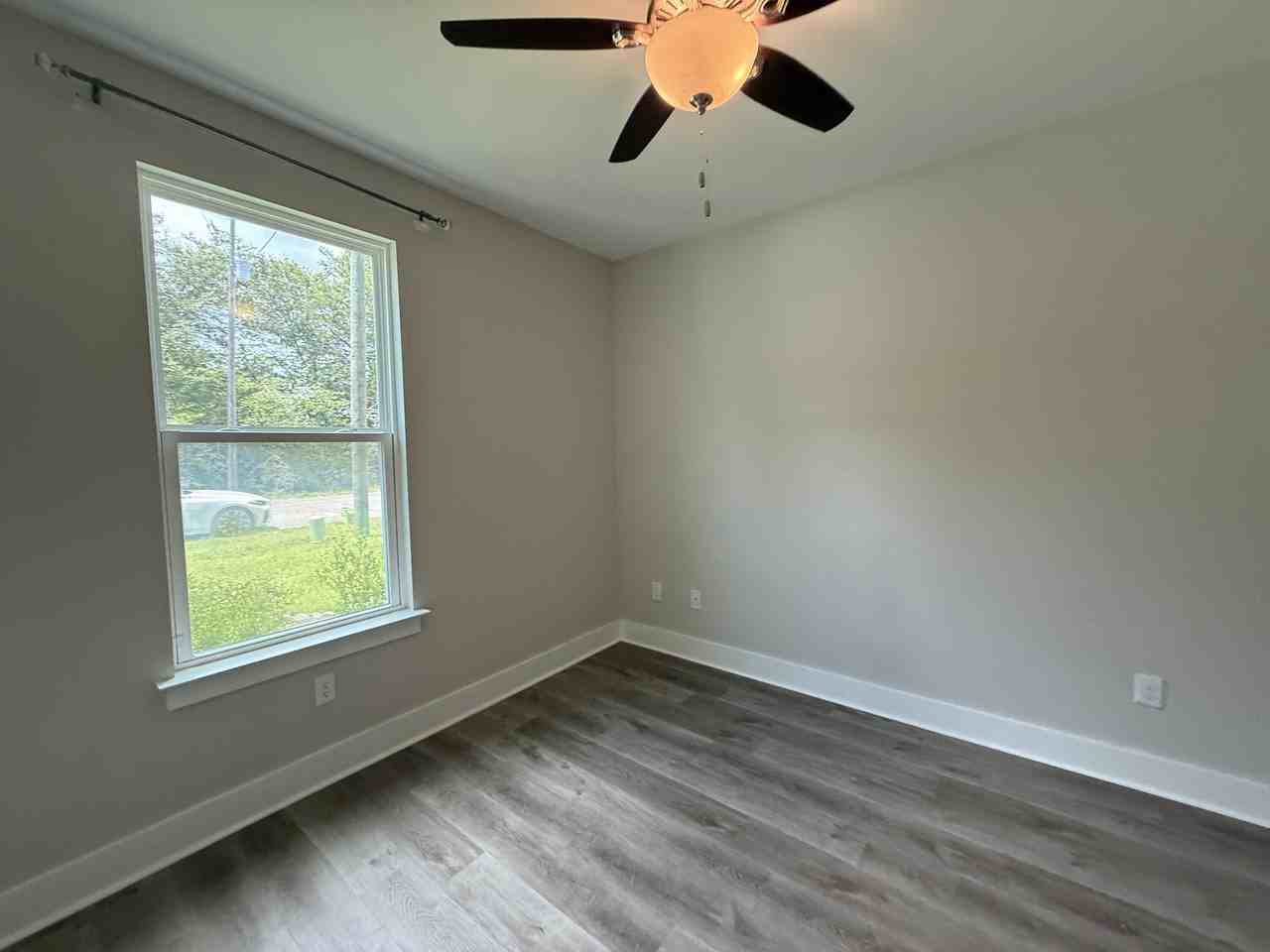 72 Wolverine Ave - Photo 7 of 20