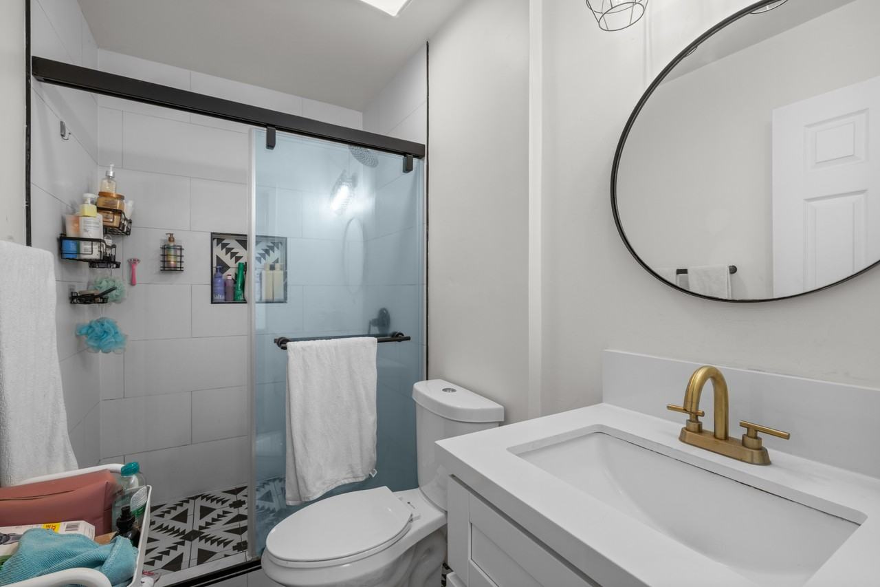 4925 Rockford Dr #4925 - Photo 2 of 7