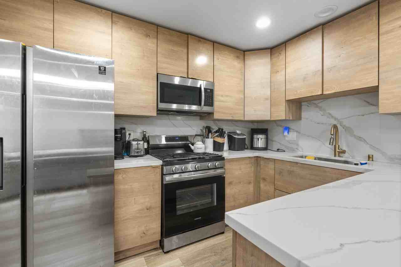 4925 Rockford Dr #4925 - Photo 5 of 7