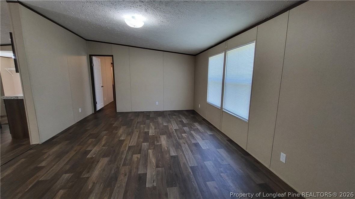 115 Burns Rd - Photo 2 of 11