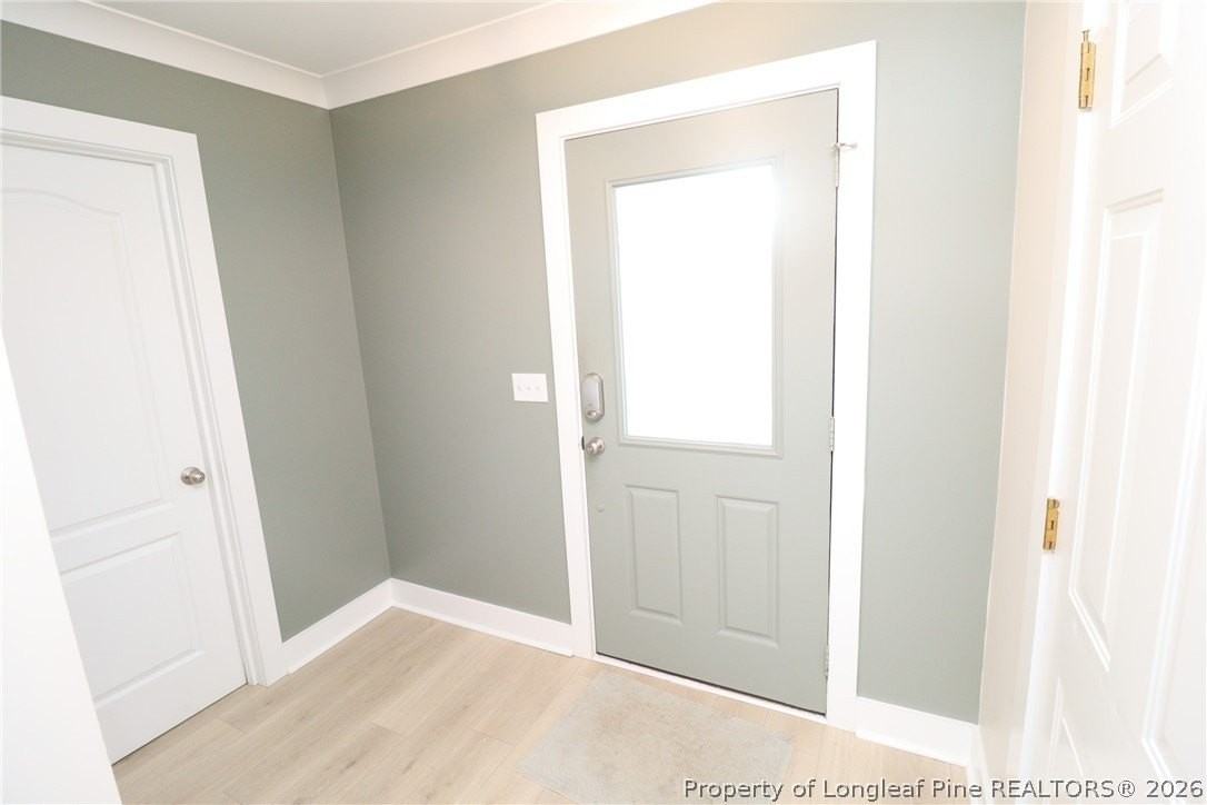 240 Trayesan Dr - Photo 2 of 34