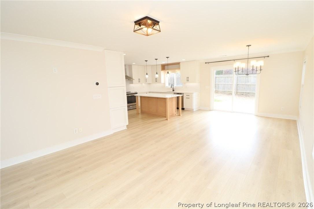 240 Trayesan Dr - Photo 5 of 34