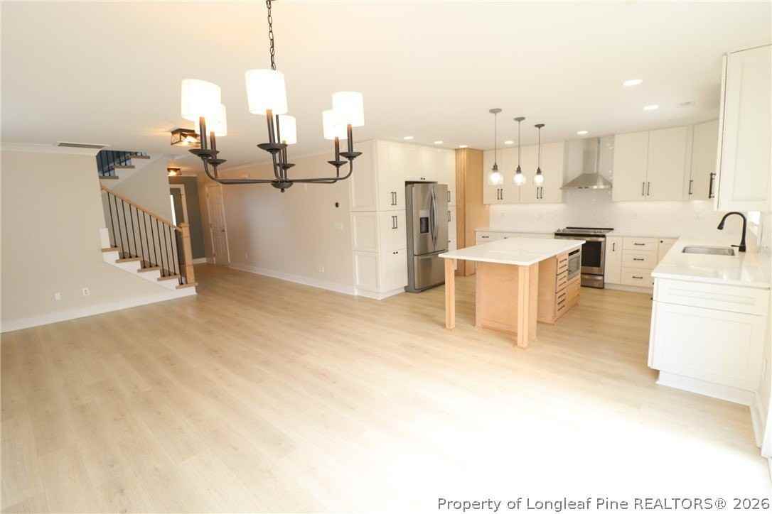 240 Trayesan Dr - Photo 7 of 34