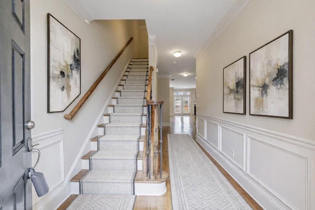 10293 Midway Ave - Photo 3 of 50