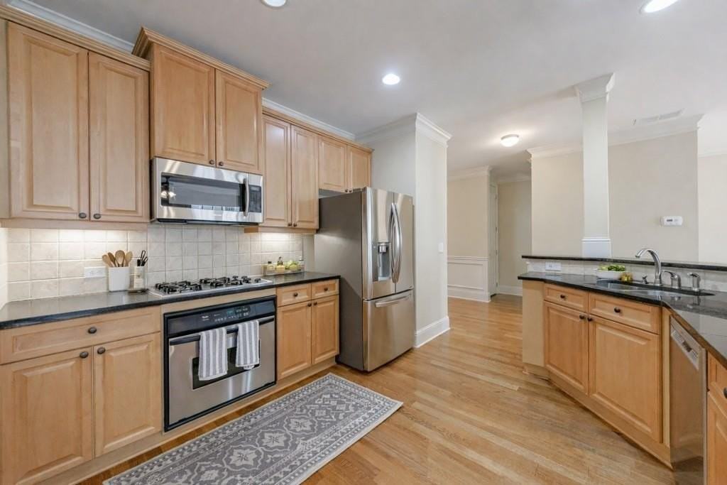 10293 Midway Ave - Photo 6 of 50