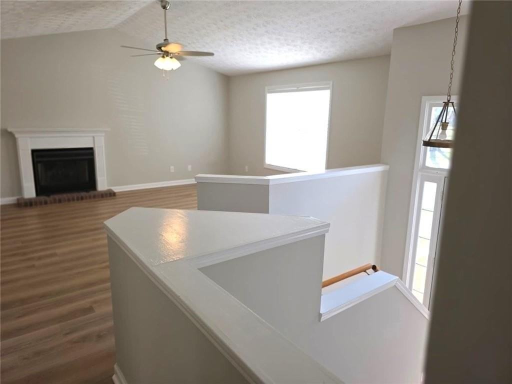 1521 Wynfield Dr - Photo 4 of 21