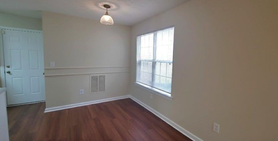 4915 Lakebrooke Run - Photo 5 of 30