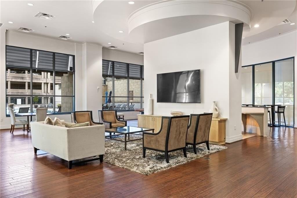 3040 Peachtree Rd Nw #605 - Photo 4 of 29