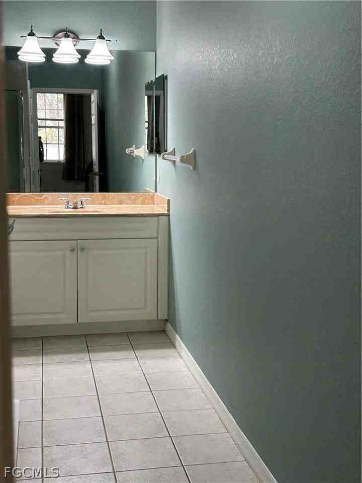 19933 Lake Vista Cir - Photo 7 of 17