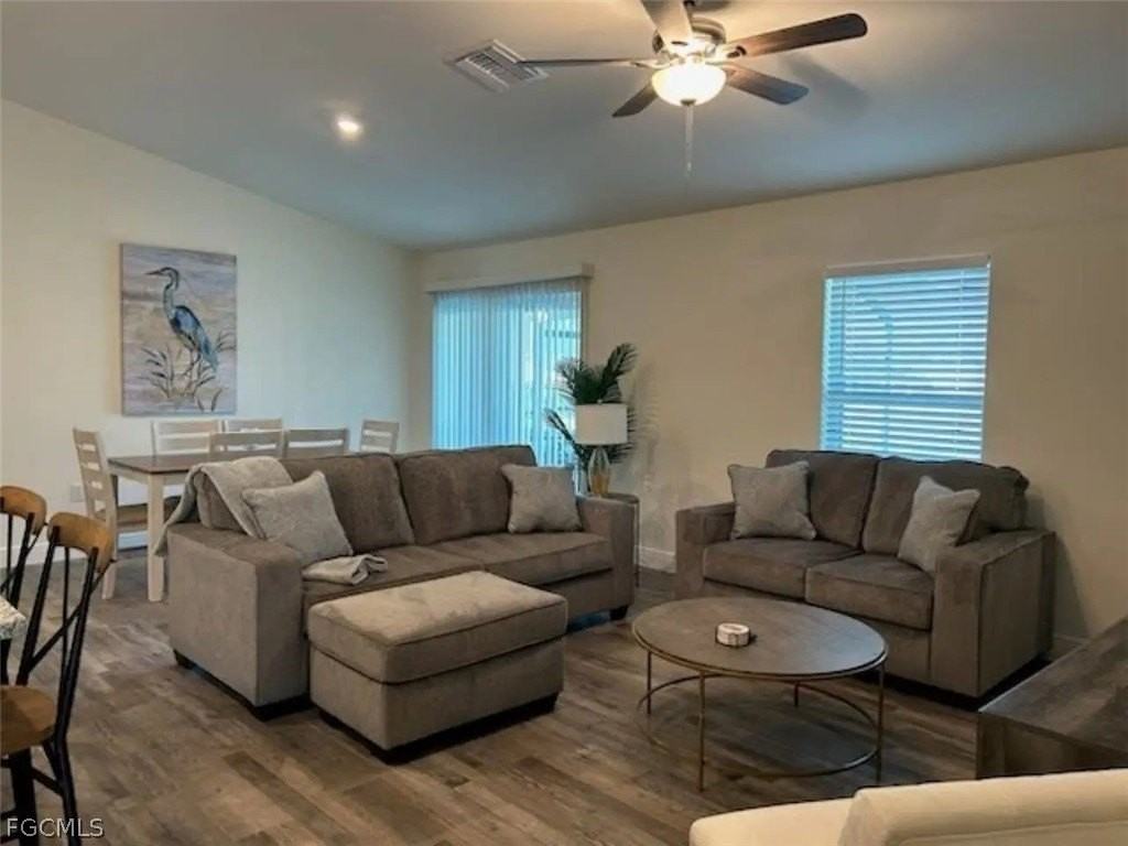 3462 Ne 10th Pl - Photo 4 of 18