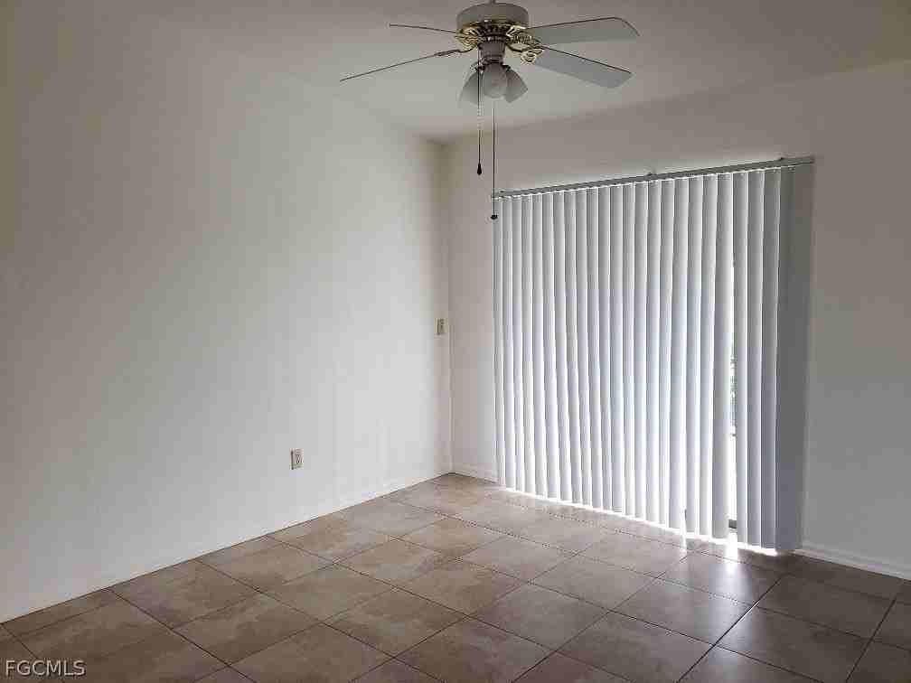 1024 Se 25th Ter - Photo 3 of 15