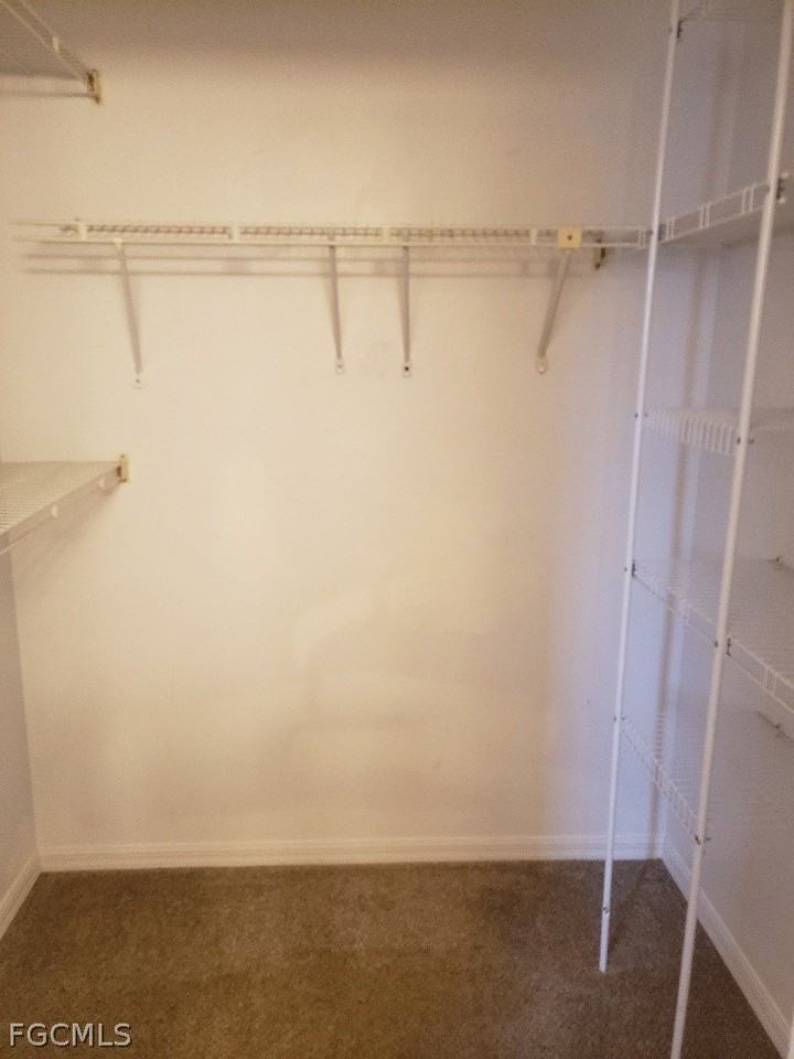 1024 Se 25th Ter - Photo 6 of 15