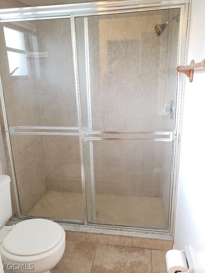 1024 Se 25th Ter - Photo 7 of 15