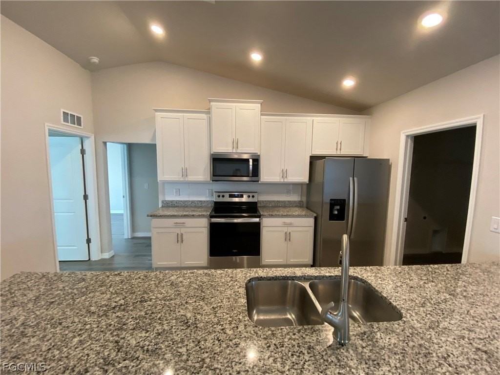 2513 Nw 14th Pl - Photo 6 of 31