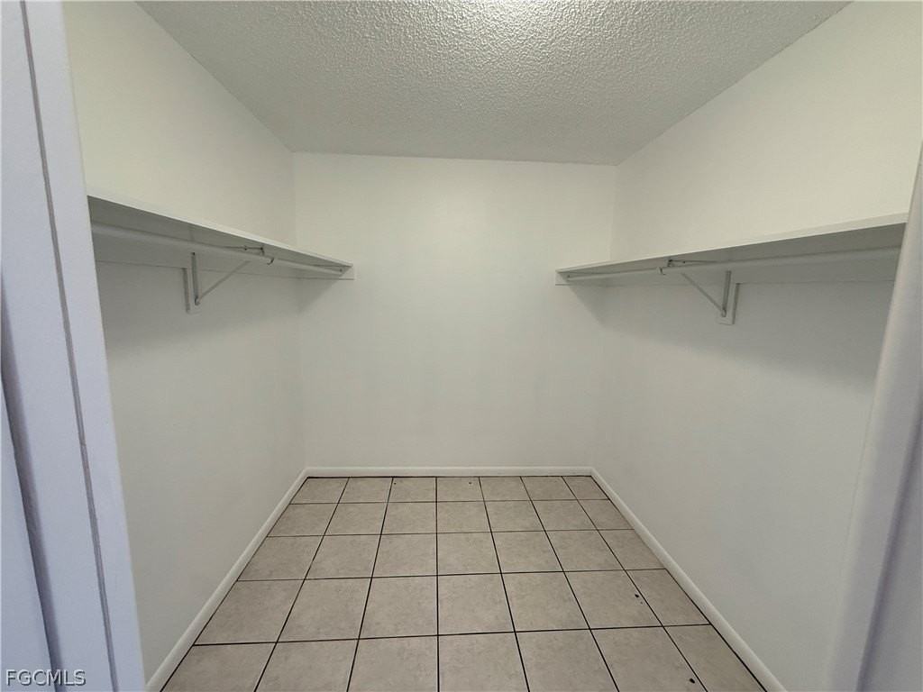 1912 Se 8th Ave - Photo 7 of 25