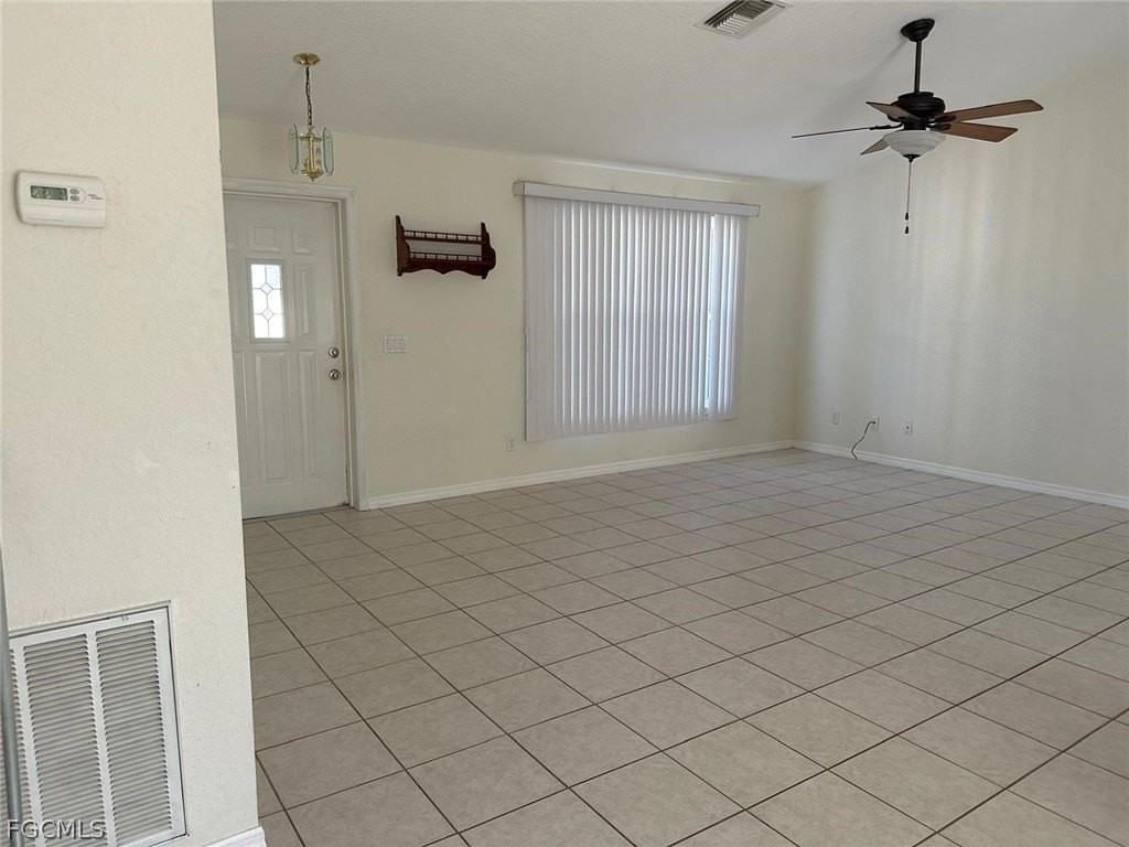 2028 Ne 5th Ter - Photo 3 of 12