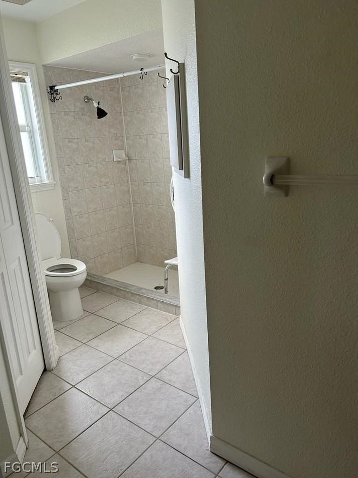 2028 Ne 5th Ter - Photo 5 of 12