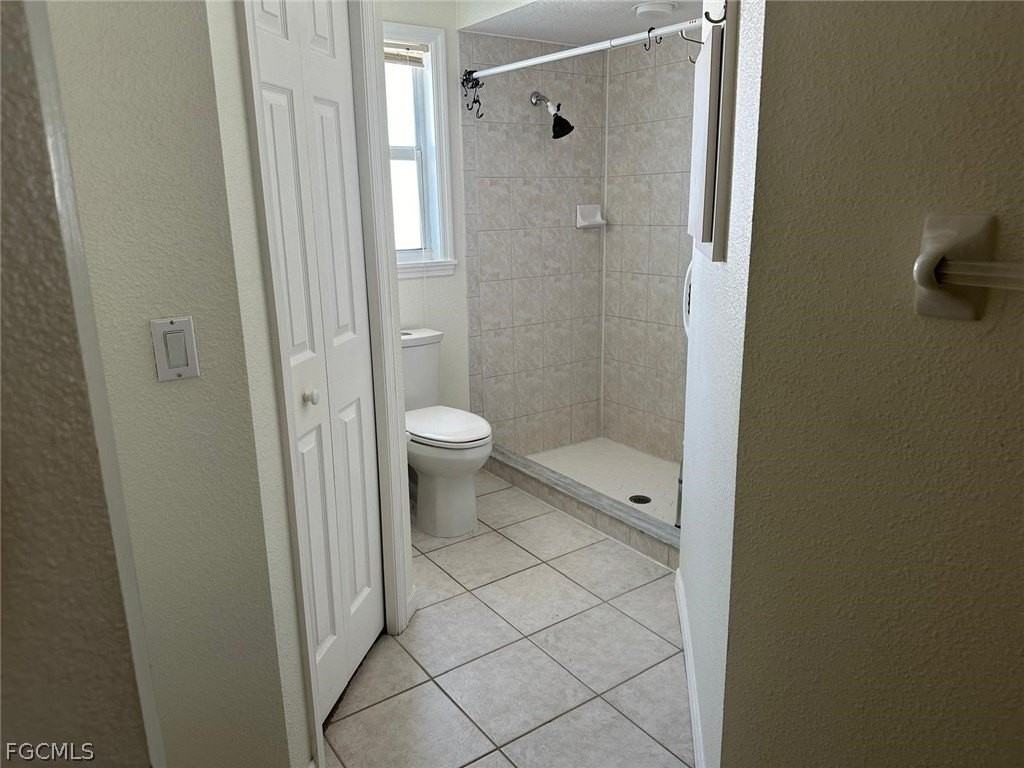 2028 Ne 5th Ter - Photo 7 of 12