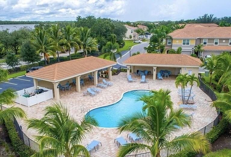 12123 Mahogany Cove St - Photo 2 of 10