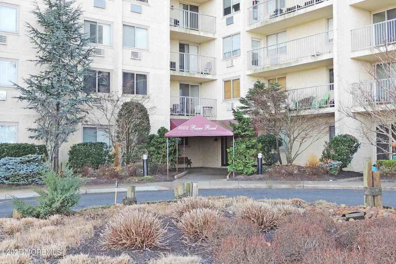 1000 River Rd #2K - Photo 2 of 25