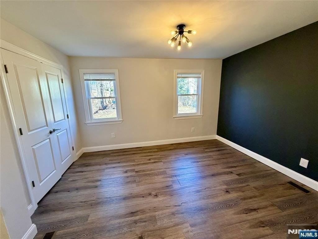 114 Maple Ave #1L - Photo 5 of 10