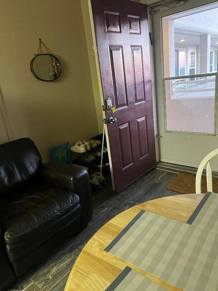 5300 Boardwalk #220 - Photo 4 of 17