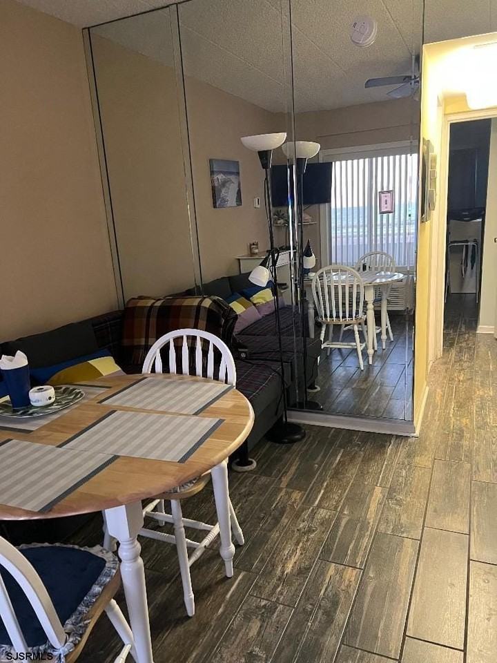 5300 Boardwalk #220 - Photo 6 of 17