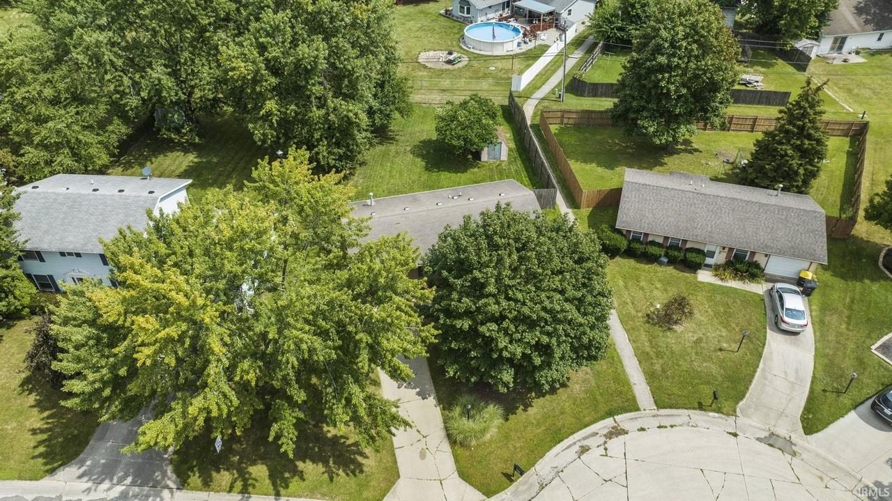 2606 Sandarac Ln - Photo 5 of 24