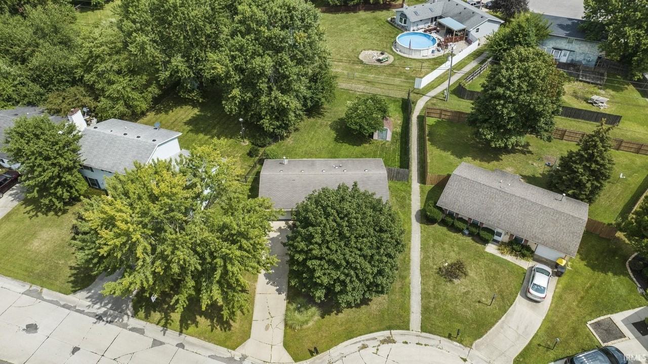 2606 Sandarac Ln - Photo 6 of 24