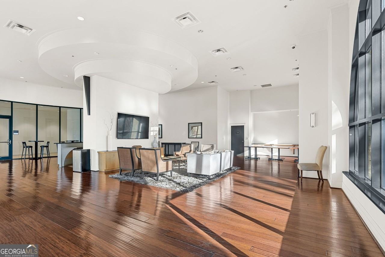 3040 Peachtree Rd Nw Unit 605 - Photo 3 of 27