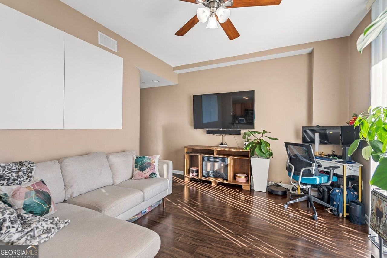 3040 Peachtree Rd Nw Unit 605 - Photo 7 of 27