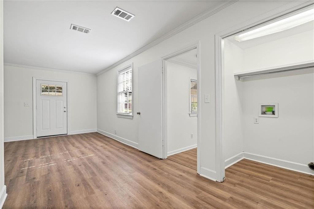 5213 Pineview Ln S - Photo 7 of 22