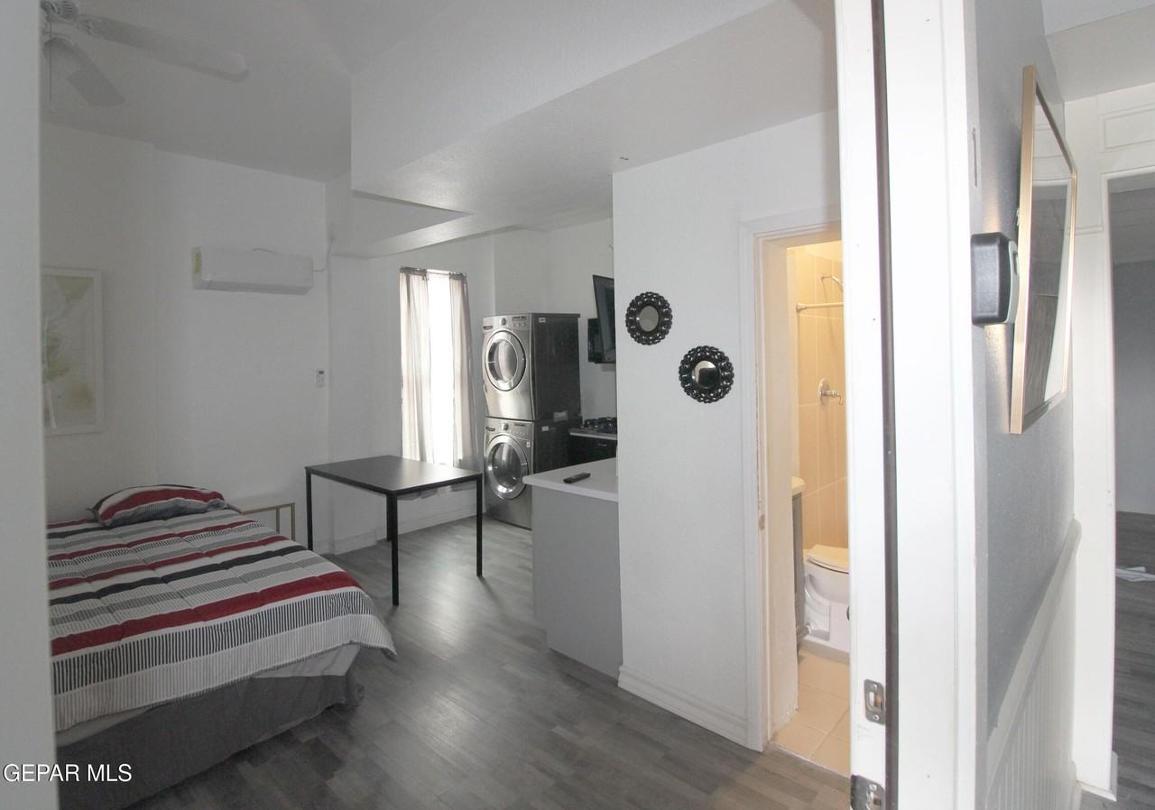 803 Upson Dr Unit 1 - Photo 3 of 6