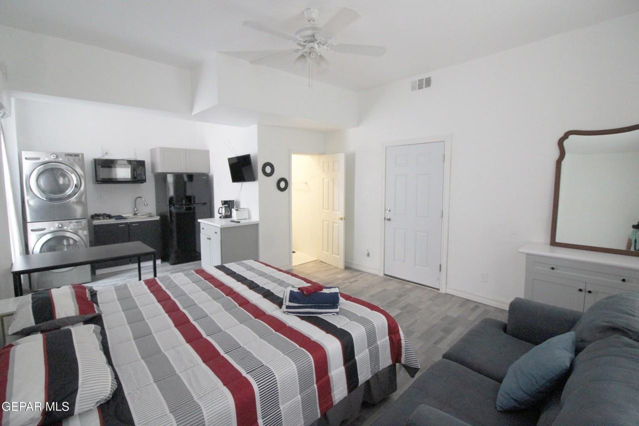 803 Upson Dr Unit 1 - Photo 4 of 6