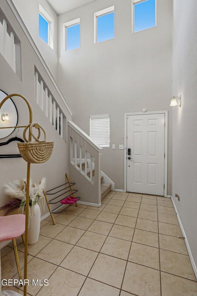 14220 Firewood Dr - Photo 3 of 37