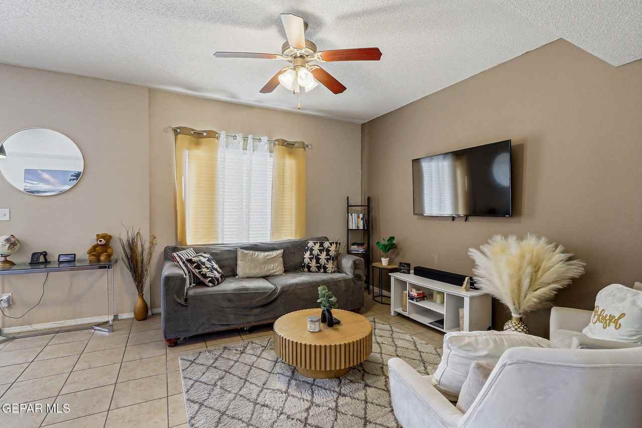 14220 Firewood Dr - Photo 6 of 37