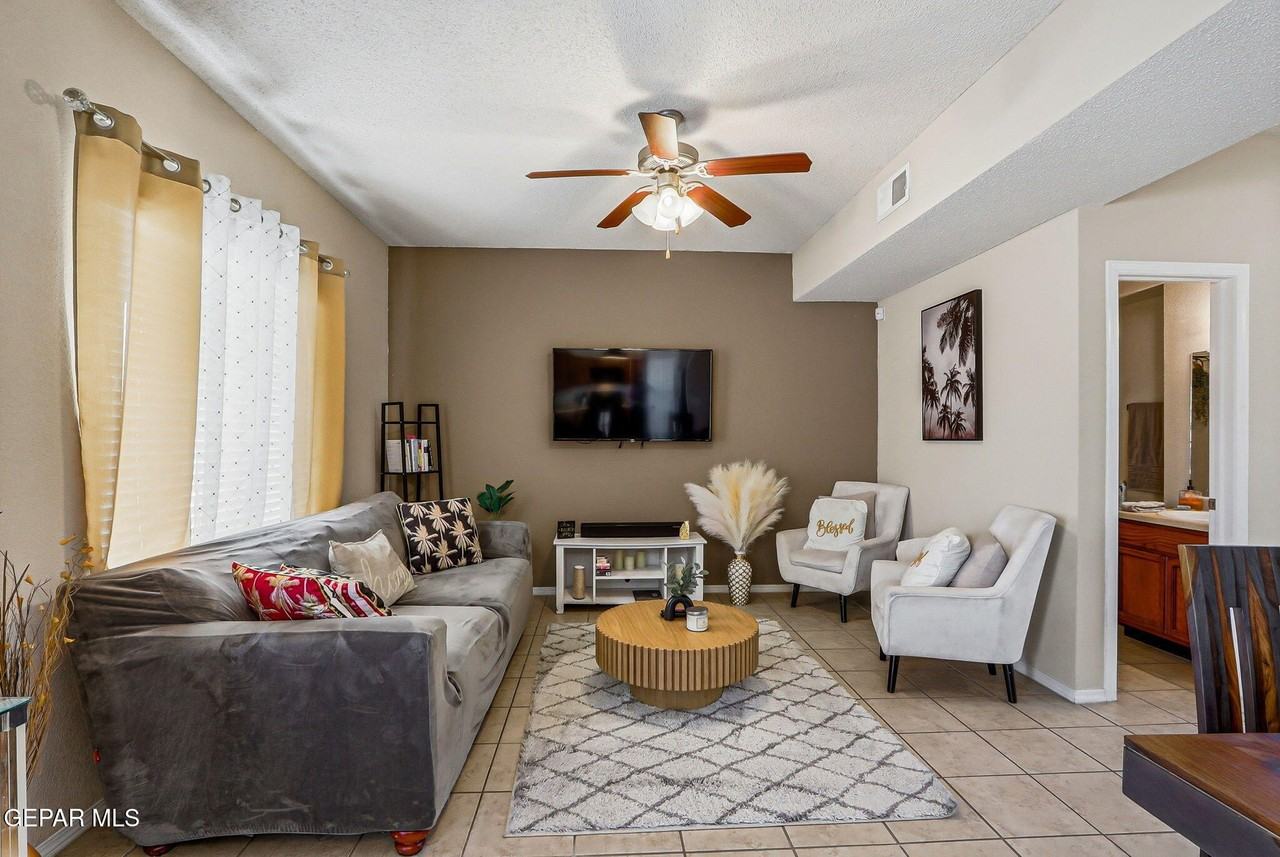 14220 Firewood Dr - Photo 7 of 37