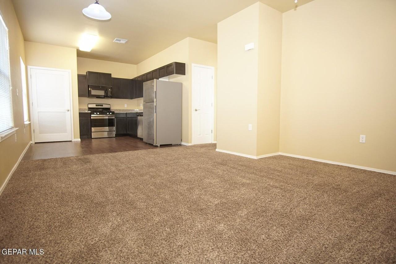 8685 N Loop Dr #B4 - Photo 3 of 16