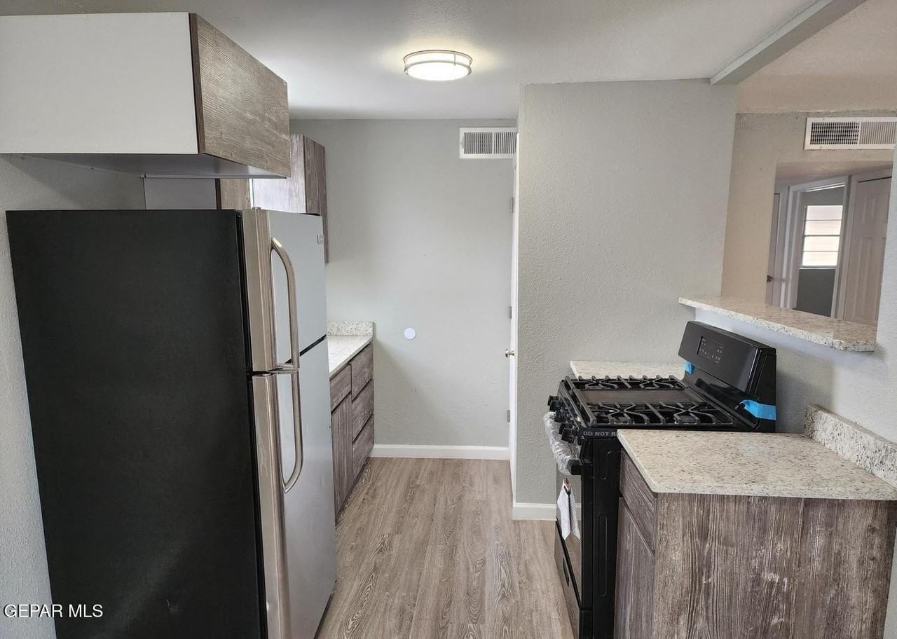 Wharf Cove Dr - Photo 6 of 12