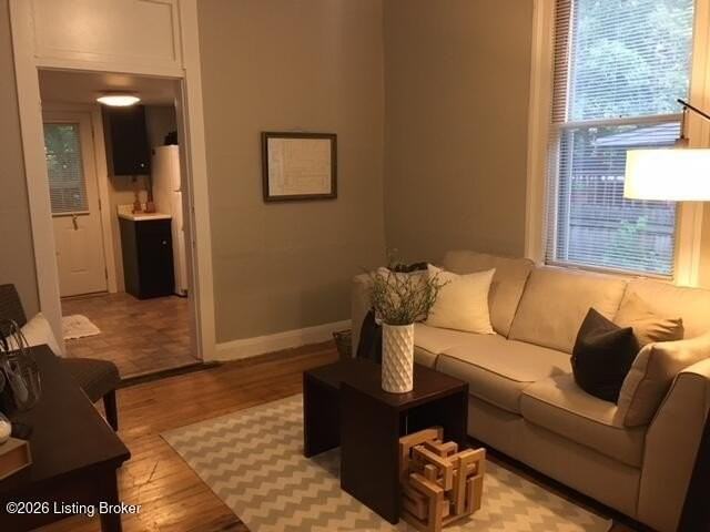 3903 Kennison Ave Unit 2 - Photo 3 of 16