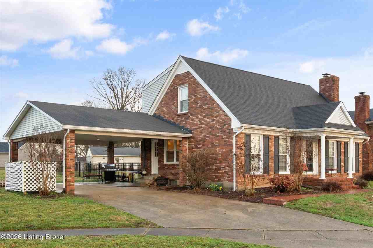 9903 Welshpool Ct - Photo 6 of 44