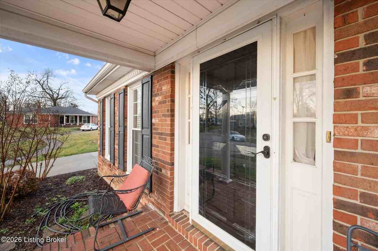 9903 Welshpool Ct - Photo 7 of 44