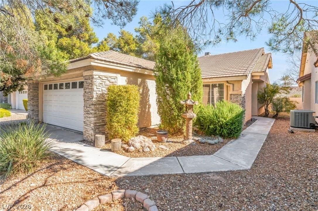 1708 Eagle Peak Way - Photo 2 of 23