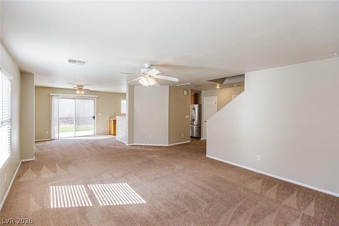 9575 Green Spruce St - Photo 5 of 34