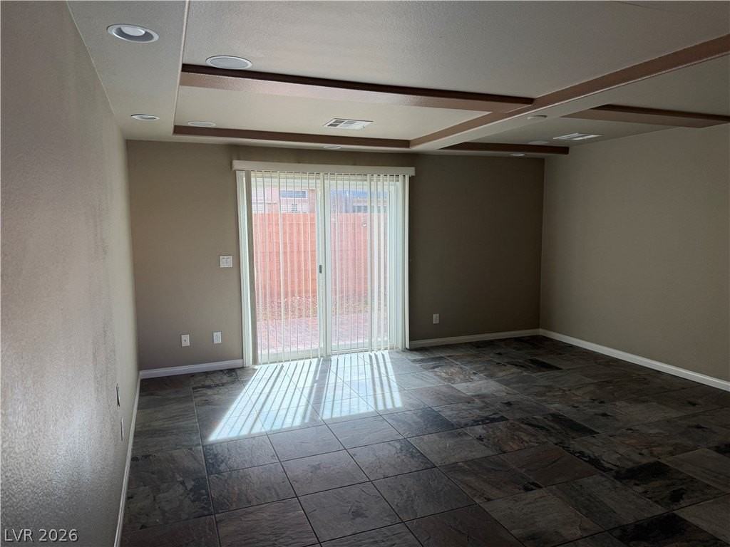 5067 Bootlegger Ave - Photo 5 of 32