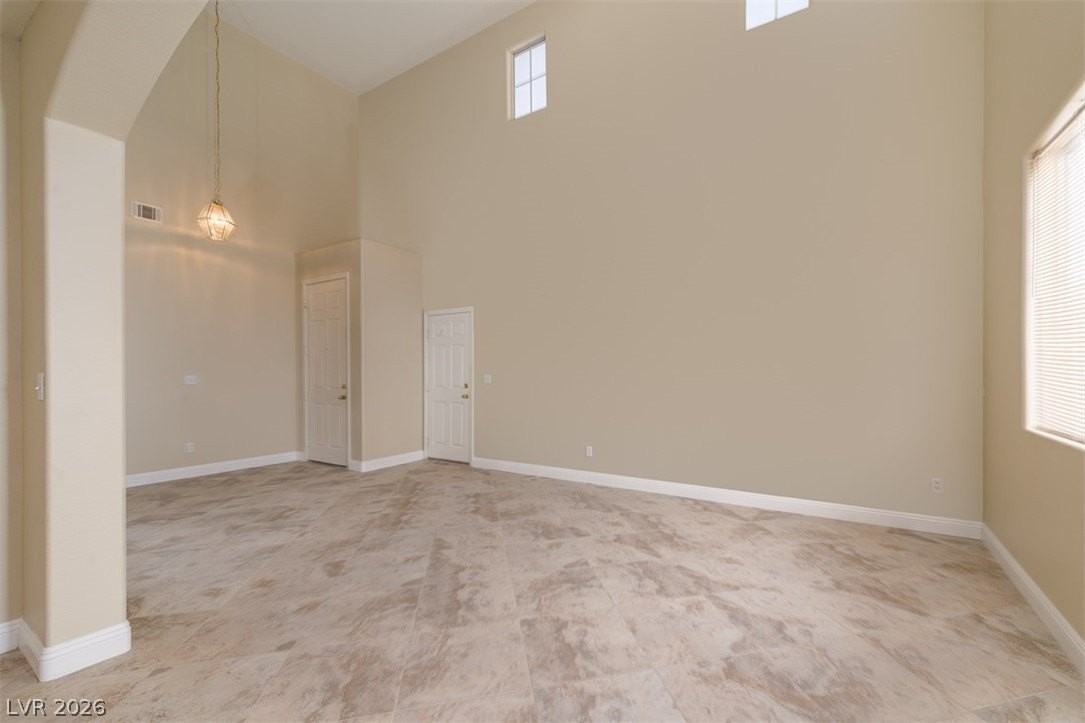 5242 Spring Canyon St - Photo 2 of 24