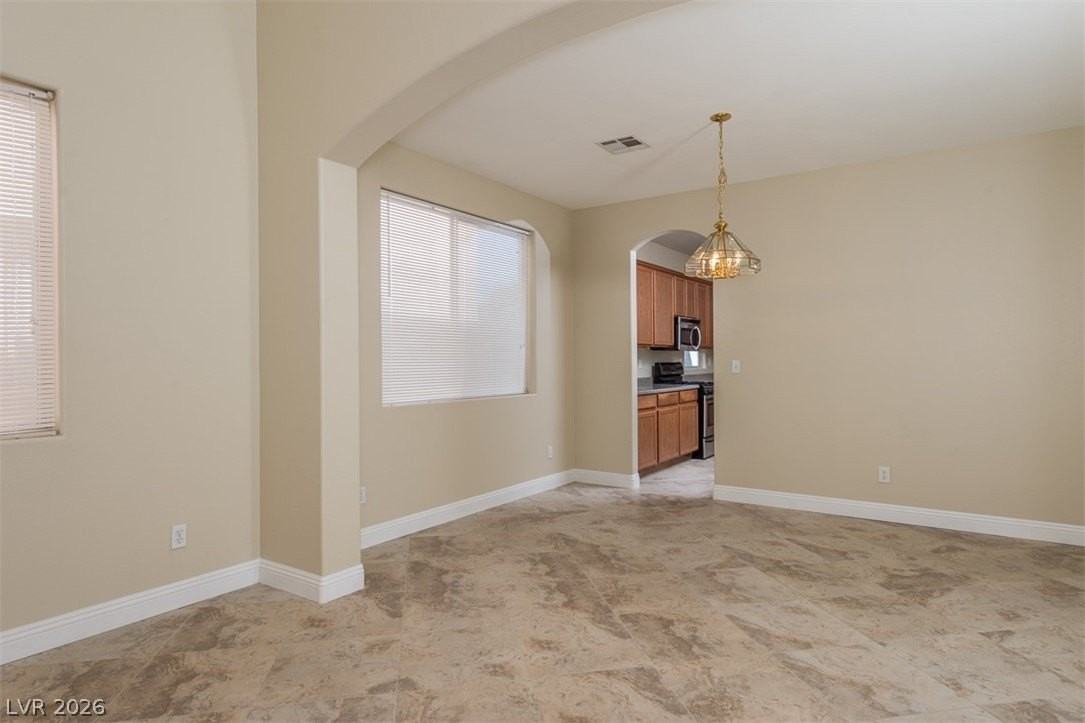 5242 Spring Canyon St - Photo 5 of 24